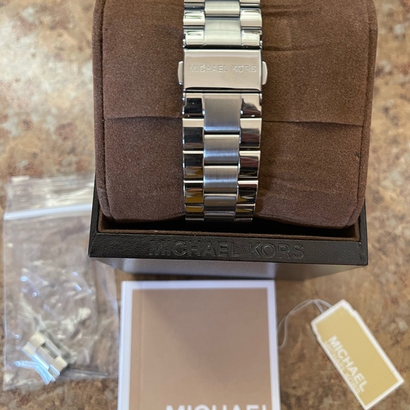 MICHAEL KORS Slim Runway Silver Turquoise Stainless Watch - Picture 5 of 5